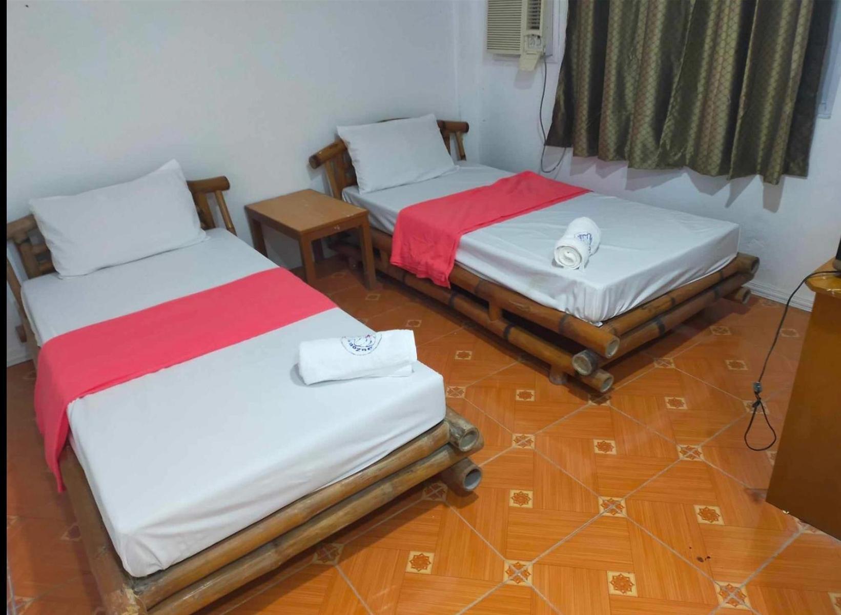 Auzone Inn Budget Hometel Daraga  ภายนอก รูปภาพ